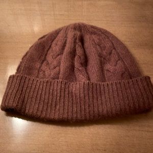 100% cashmere hat